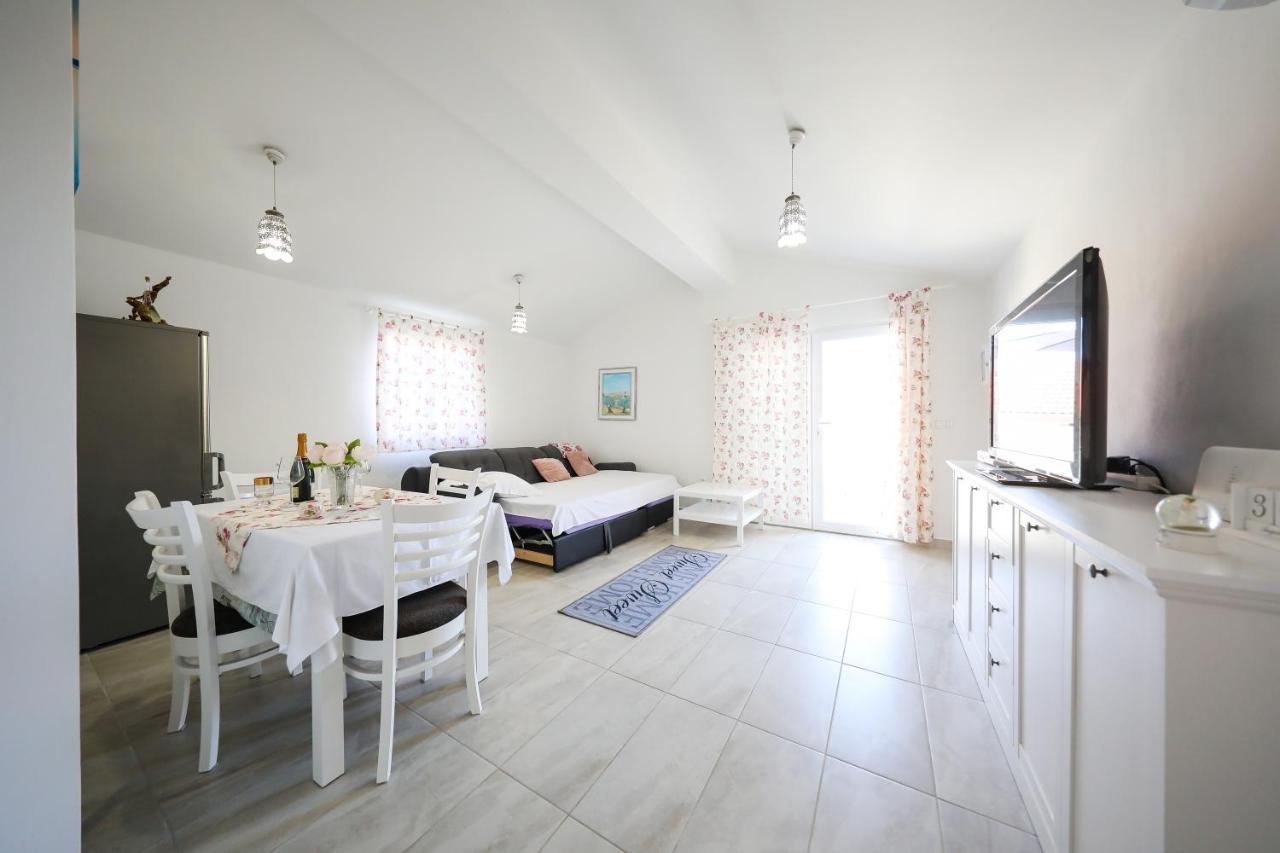 Holiday Home Ana Poljana  المظهر الخارجي الصورة