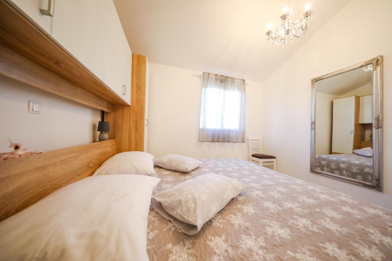 Holiday Home Ana Poljana  المظهر الخارجي الصورة