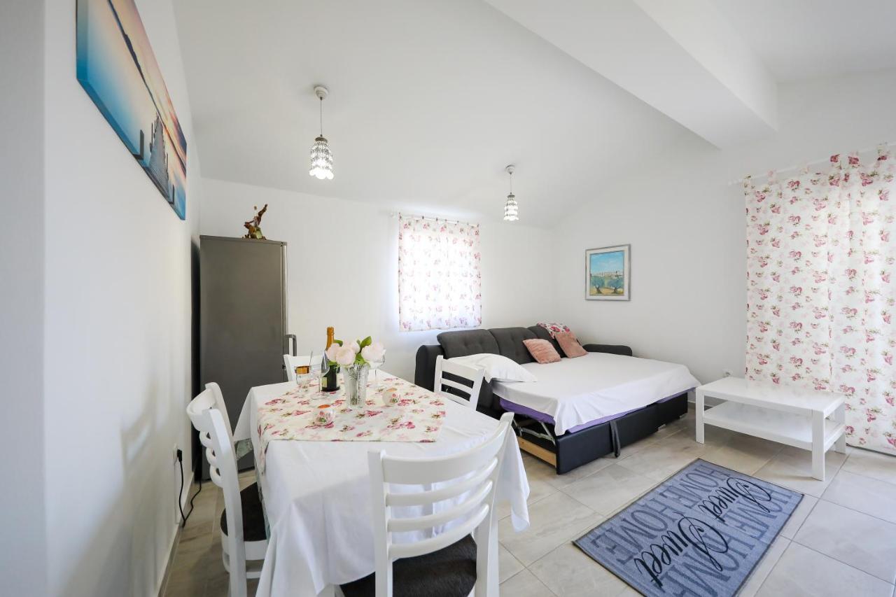 Holiday Home Ana Poljana  المظهر الخارجي الصورة