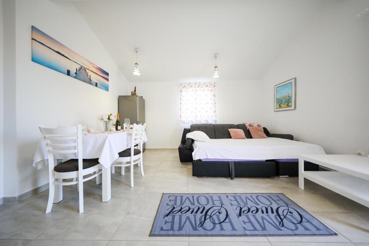Holiday Home Ana Poljana  المظهر الخارجي الصورة