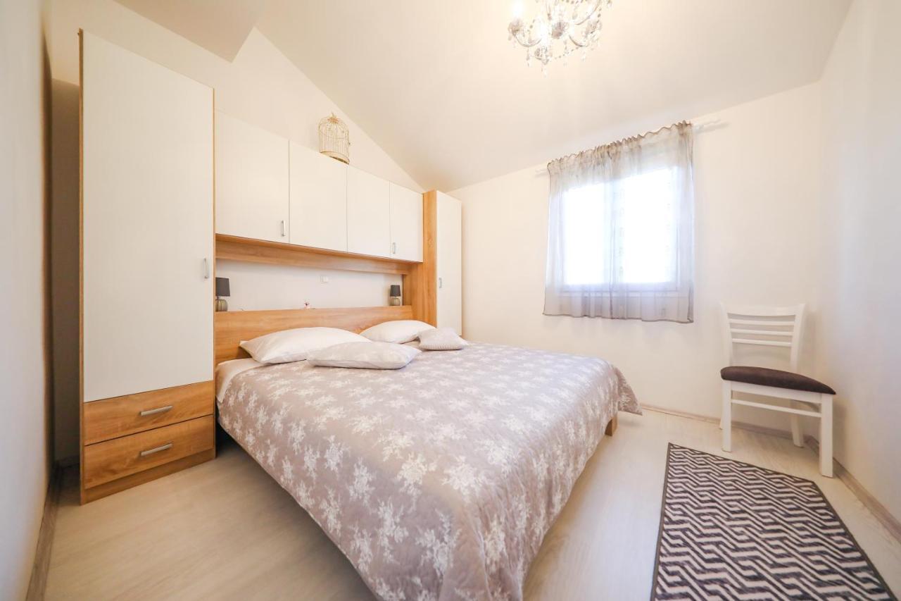 Holiday Home Ana Poljana  المظهر الخارجي الصورة