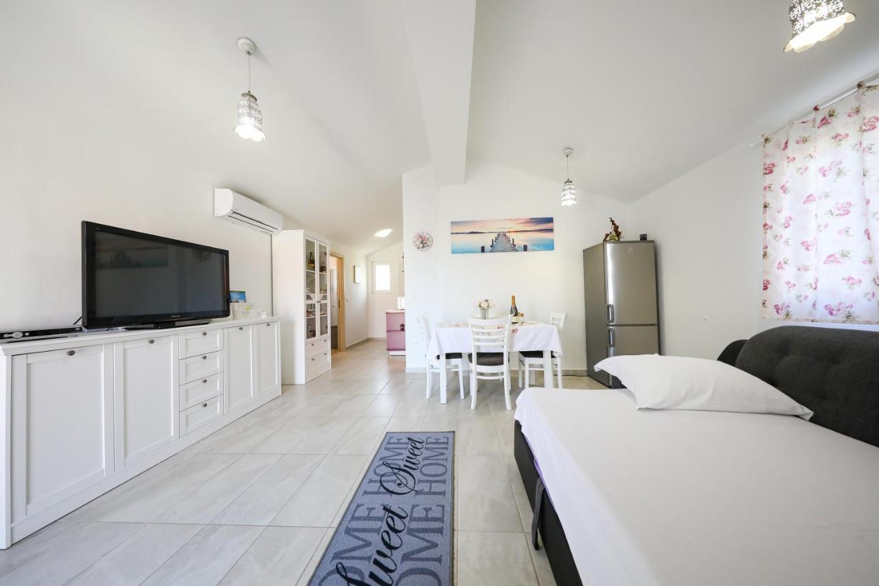 Holiday Home Ana Poljana  المظهر الخارجي الصورة